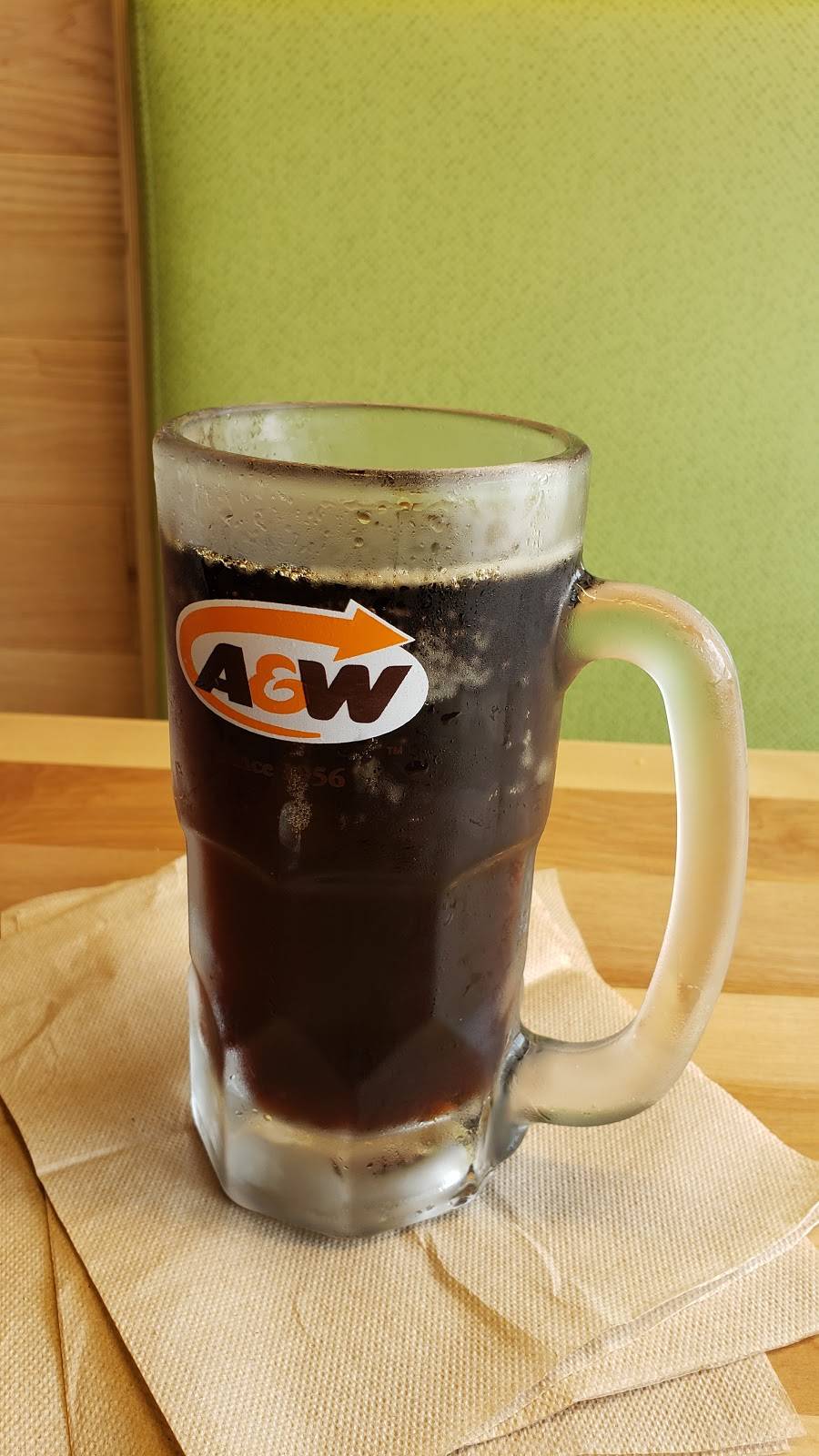 A&W Canada | restaurant | 7240 Boulevard Laurier, La Plaine, QC J7M 0K6, Canada | 4503251414 OR +1 450-325-1414