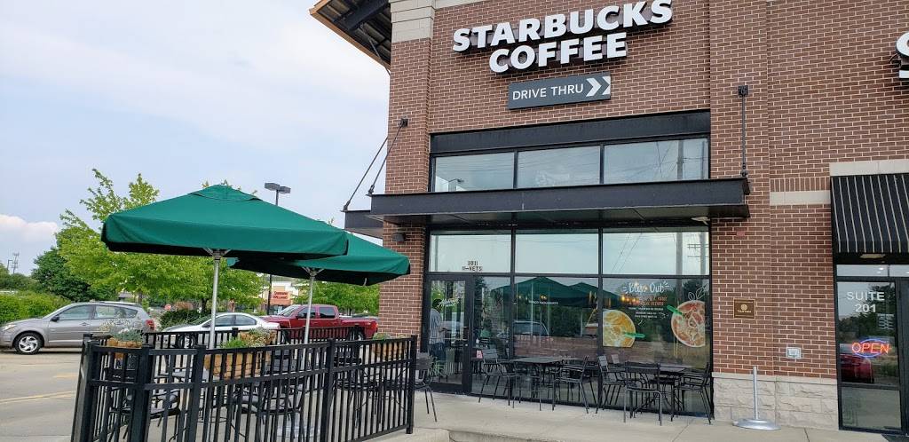Starbucks | cafe | 101 N Veterans Pkwy, Bloomington, IL 61704, USA | 3096629950 OR +1 309-662-9950