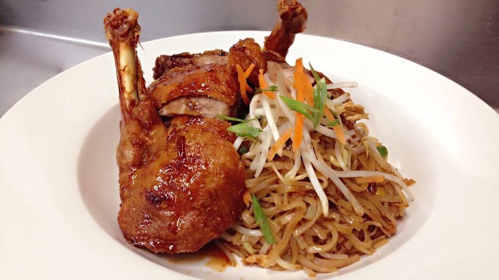 Yayas Thai Restaurant | restaurant | 9226 Potranco Rd #103, San Antonio, TX 78251, USA | 2102815215 OR +1 210-281-5215