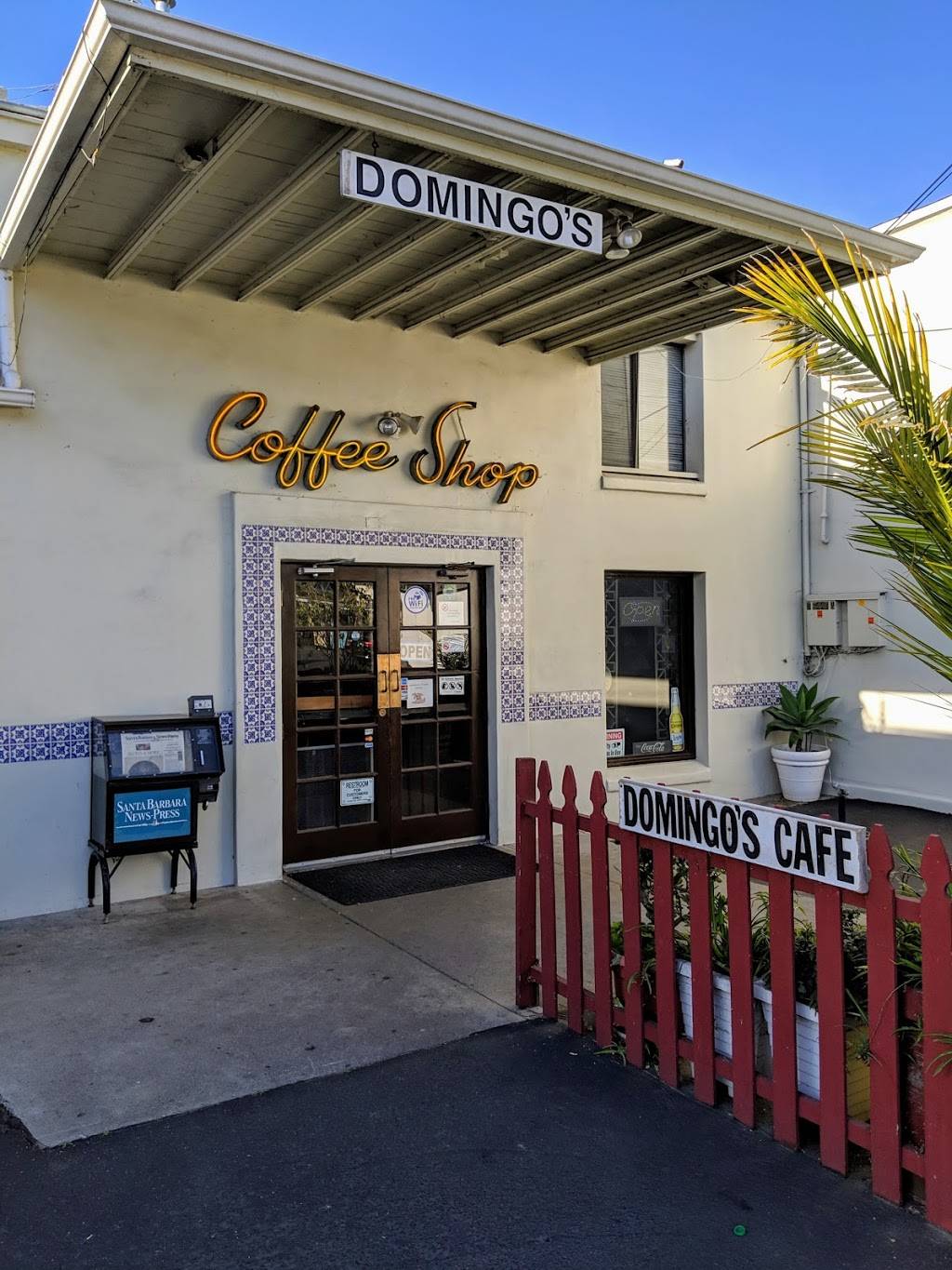 Domingos Cafe | restaurant | 5782 Hollister Ave, Goleta, CA 93117, USA | 8059670655 OR +1 805-967-0655