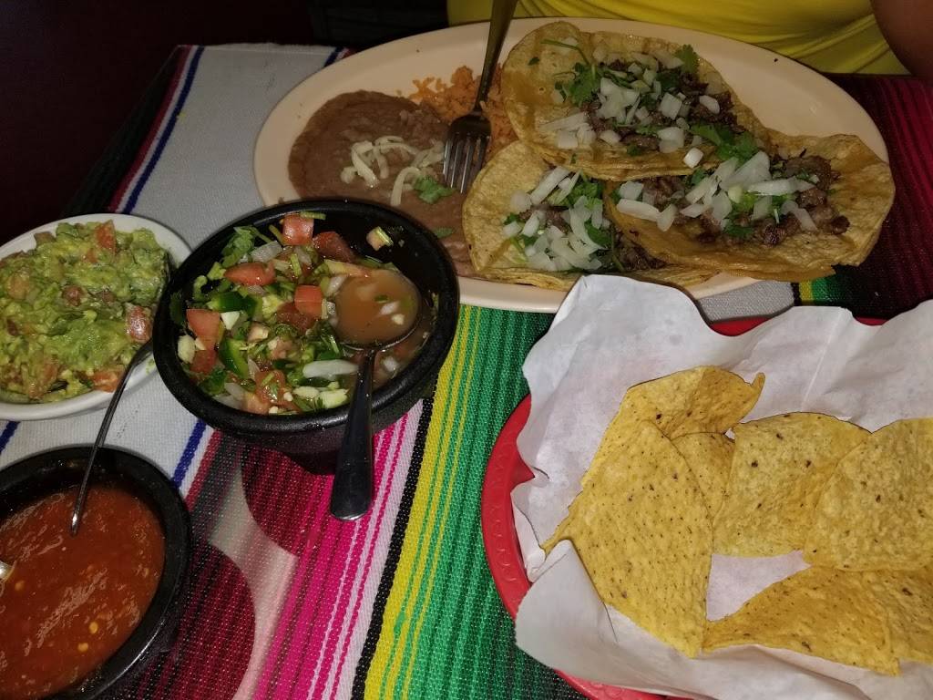 Colotlán Restaurant | restaurant | 324 Broadway, Wisconsin Dells, WI 53965, USA | 6082548208 OR +1 608-254-8208
