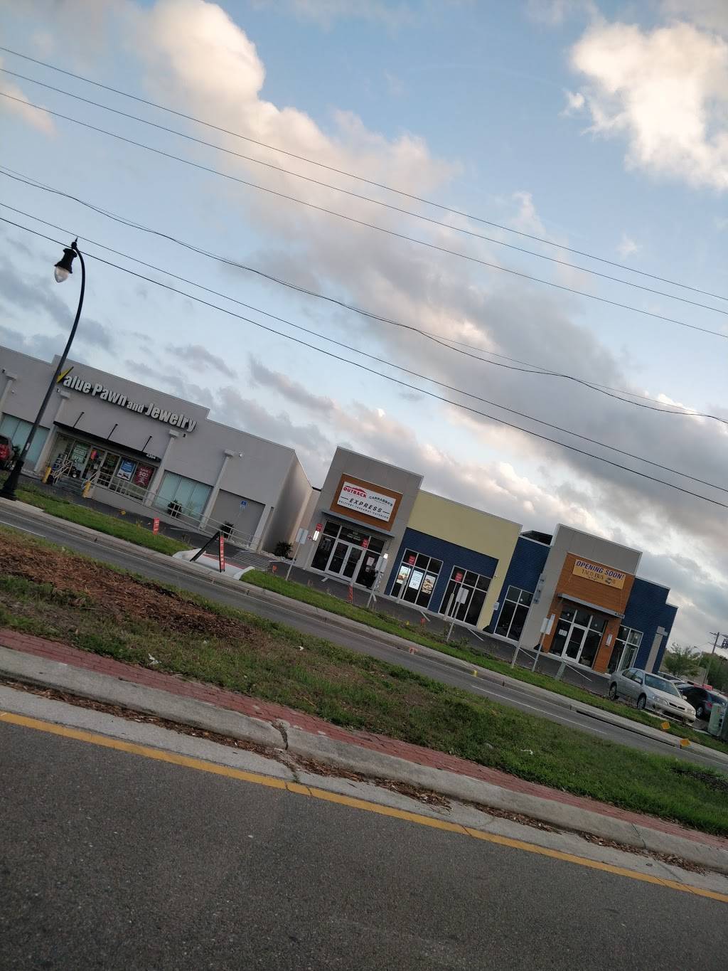 Outback & Carrabbas Express | restaurant | 4306 W Gandy Blvd, Tampa, FL 33611, USA | 8132620444 OR +1 813-262-0444