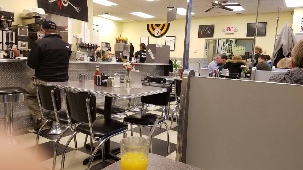 Kelly Os Diner in the Strip | restaurant | 100 24th St, Pittsburgh, PA 15222, USA | 4122323447 OR +1 412-232-3447