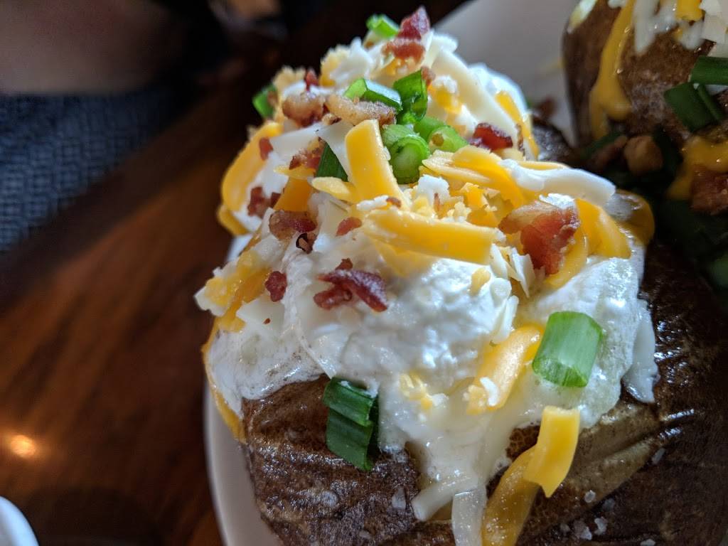 Outback Steakhouse | restaurant | 4619 Redwood Dr, Rohnert Park, CA 94928, USA | 7075847161 OR +1 707-584-7161