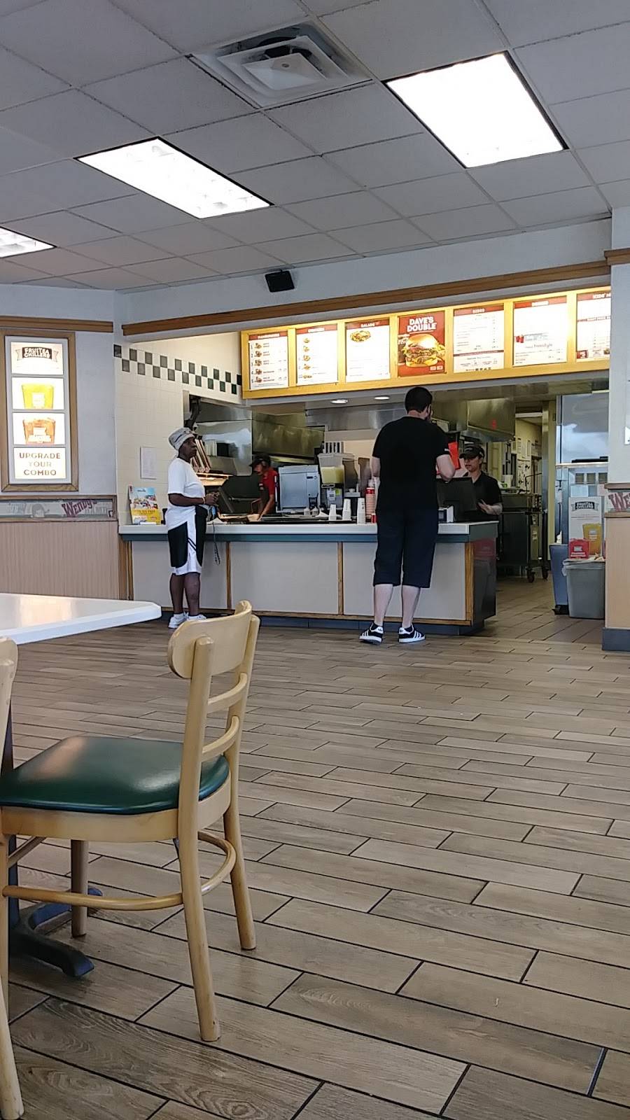 Wendys | restaurant | 3504 W Century Blvd, Inglewood, CA 90303, USA | 3106735382 OR +1 310-673-5382