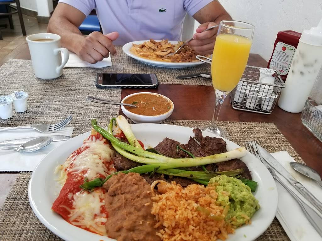 Talavera Azul | restaurant | 365 Third Ave, Chula Vista, CA 91910, USA | 6194276476 OR +1 619-427-6476