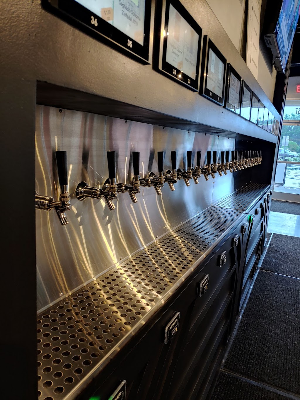 Perfect Pours | restaurant | 855 E State Rd 434 Suite 1137, Winter Springs, FL 32708, USA | 4075427722 OR +1 407-542-7722