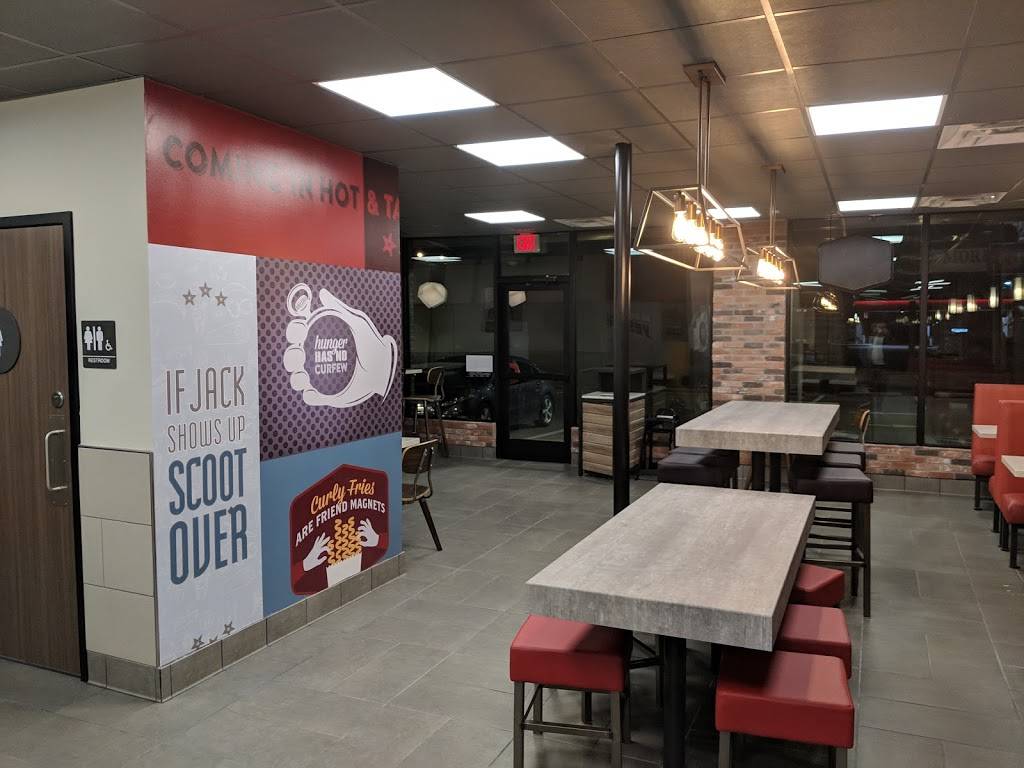 Jack in the Box | restaurant | 3206 Belt Line Rd, Farmers Branch, TX 75234, USA | 9722437588 OR +1 972-243-7588