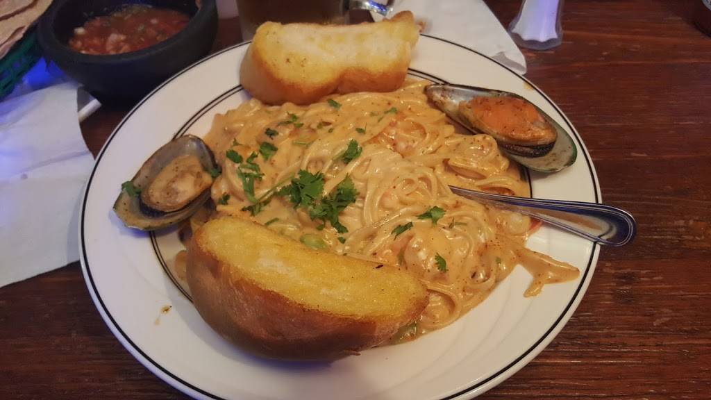 Mariscos El Puerto | restaurant | 1901 N Decatur Blvd, Las Vegas, NV 89108, USA | 7026311500 OR +1 702-631-1500