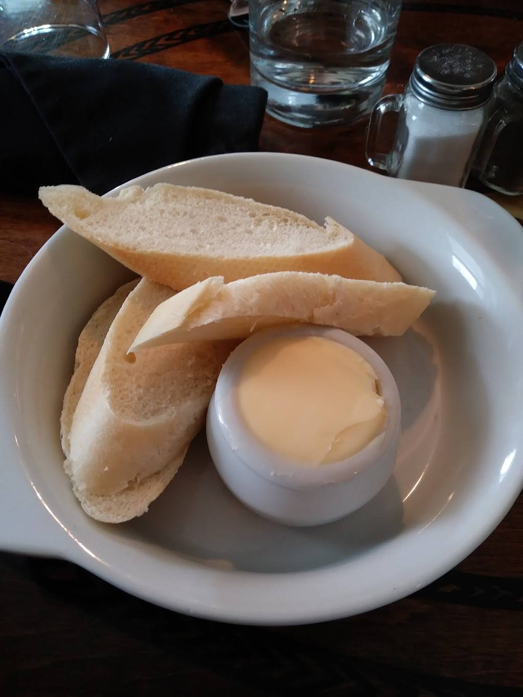 La Braoule | restaurant | 929 Rue Principale, Roxton Pond, QC J0E 1Z0, Canada | 4509946450 OR +1 450-994-6450