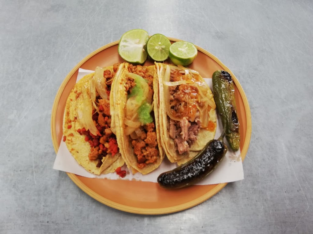 Tacos Lizarraga | restaurant | 1700 1st St, Rosenberg, TX 77471, USA | 8324493550 OR +1 832-449-3550