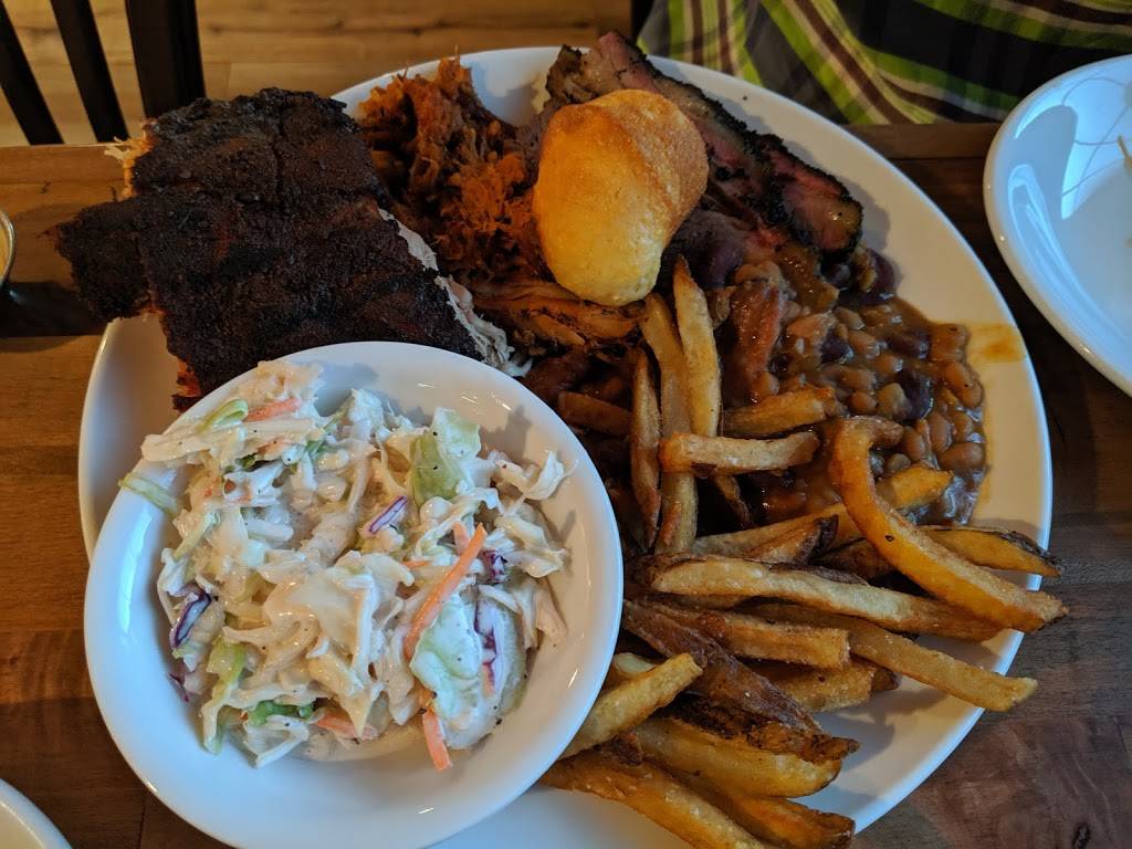 The Refinery | restaurant | 4 Mill Rd, Andover, NH 03216, USA | 6039770194 OR +1 603-977-0194