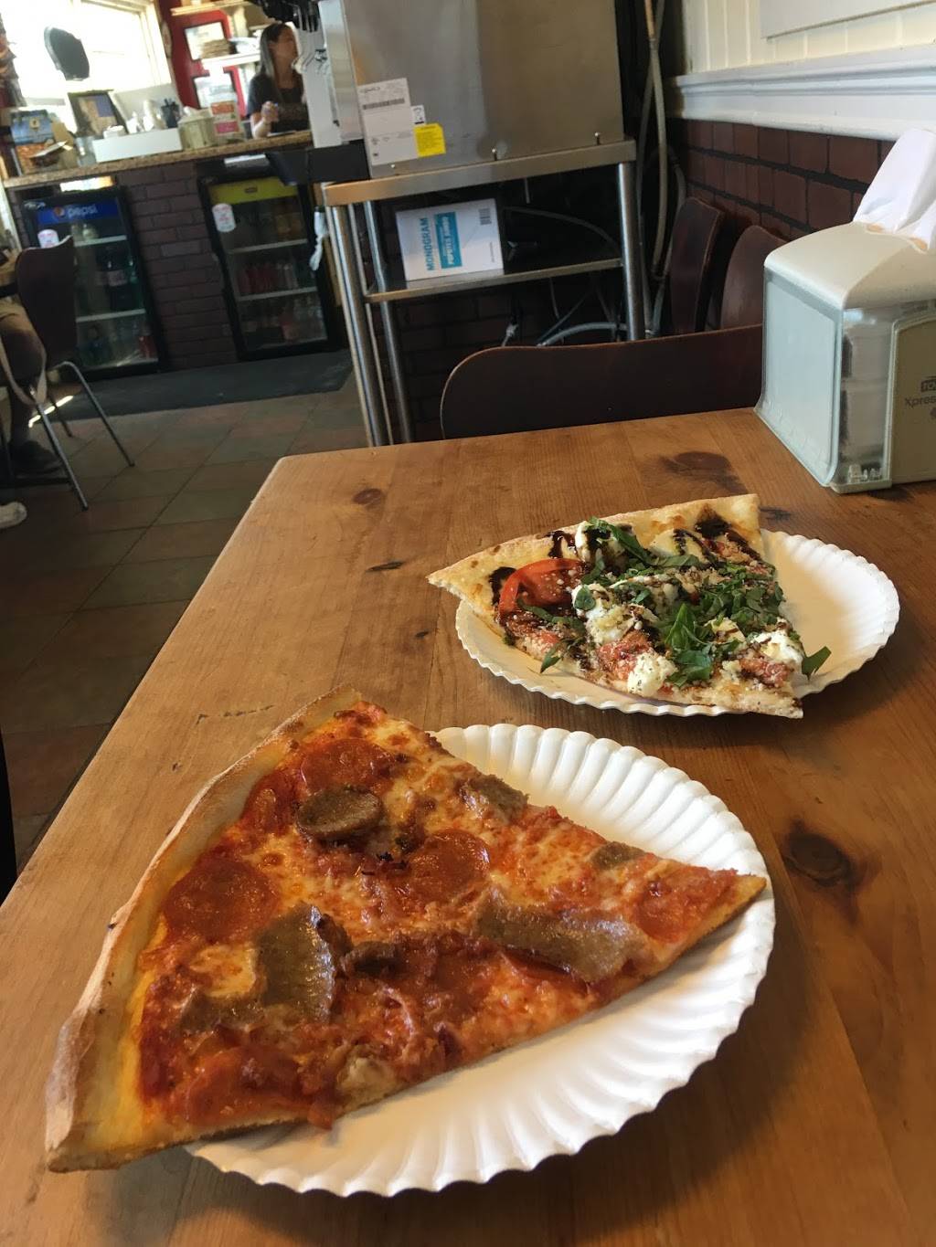 South Beach Pizzeria | meal delivery | 1621 Ocean Dr, Vero Beach, FL 32963, USA | 7722311110 OR +1 772-231-1110