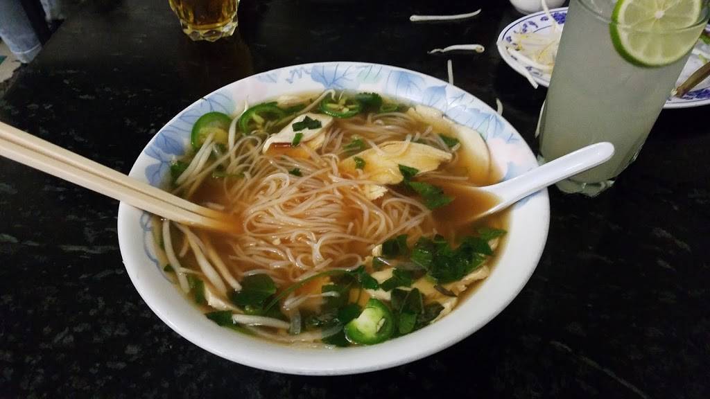 Phở Ý #1 Noodle House | restaurant | 1660 Capitol Expy, San Jose, CA 95121, USA | 4082741769 OR +1 408-274-1769