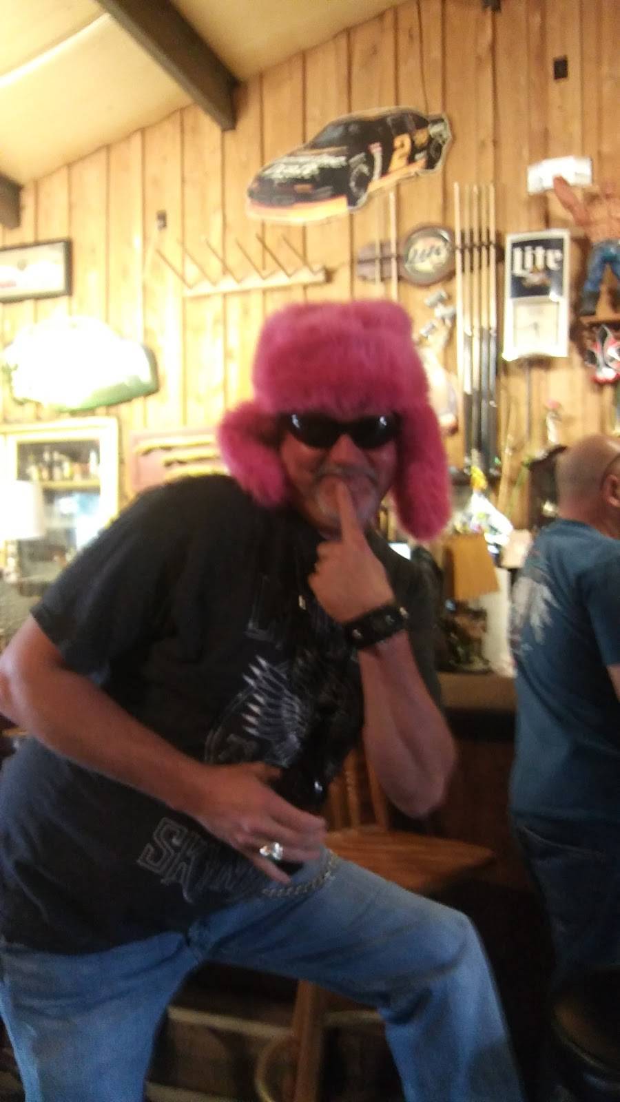 Johnsons Pizza & Pub | restaurant | 22641 PA-18, Conneautville, PA 16406, USA | 8145872727 OR +1 814-587-2727