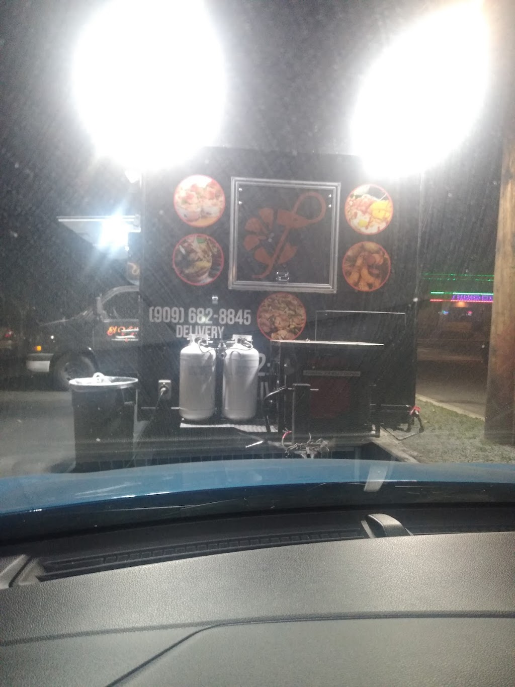 El Viejon Mariscos & Sushi | restaurant | 8928 Limonite Ave, Riverside, CA 92509, USA | 9096828845 OR +1 909-682-8845