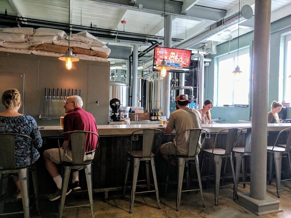 East Branch Brewing Company | restaurant | 202 E Lancaster Ave, Downingtown, PA 19335, USA | 4845930815 OR +1 484-593-0815