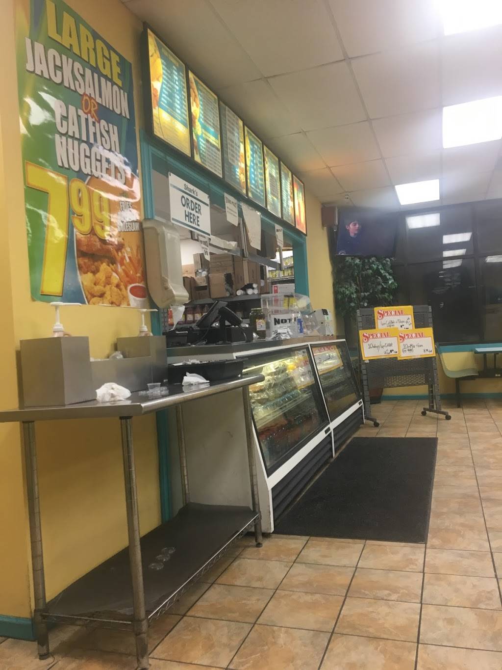 Sharks Fish & Chicken | restaurant | 1250 Burnham Ave, Calumet City, IL 60409, USA | 7088680088 OR +1 708-868-0088