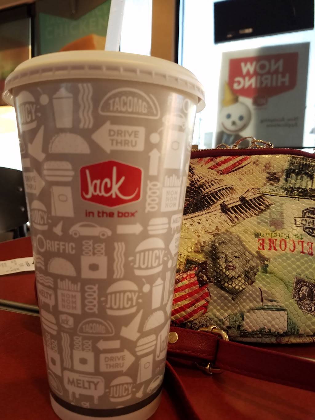 Jack in the Box | restaurant | 6800 De Soto Ave, Canoga Park, CA 91303, USA | 8183139459 OR +1 818-313-9459
