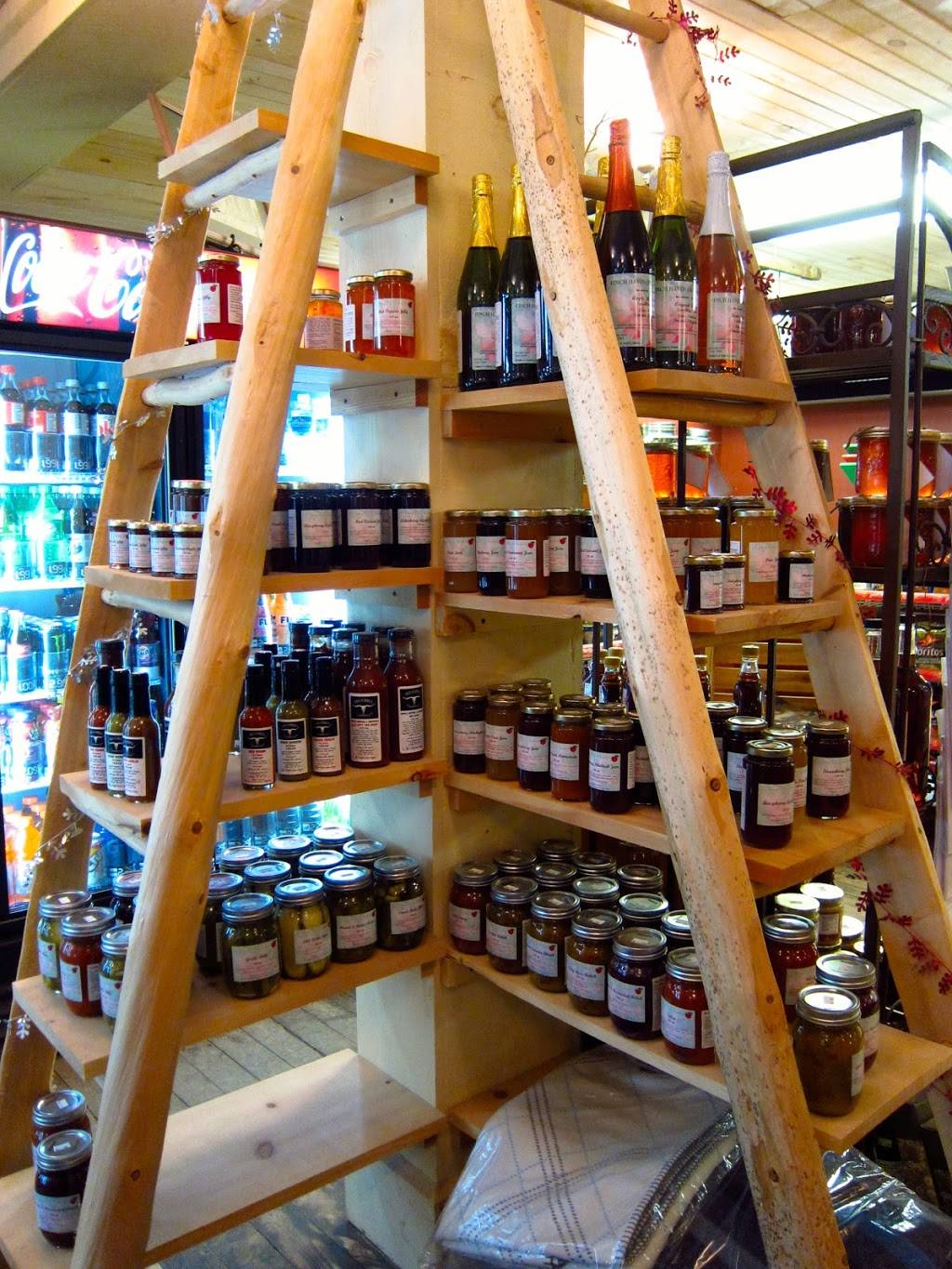 Ravenna Country Market | restaurant | 495972 Grey County Rd 2, Ravenna, ON N0H 2E0, Canada | 5195992796 OR +1 519-599-2796