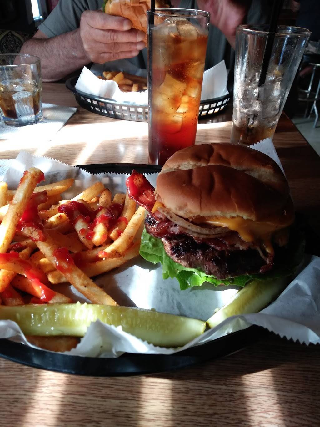 Bootleggers Bar & Grill | restaurant | 16310 US-53, Minong, WI 54859, USA | 7154665554 OR +1 715-466-5554