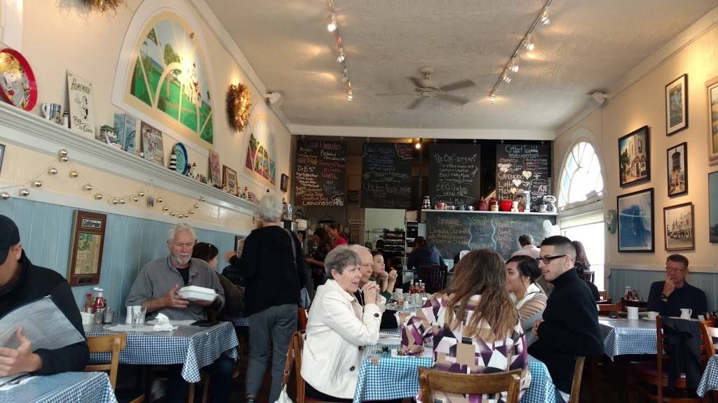 Hollys Lighthouse Cafe | cafe | 602 Lighthouse Ave, Pacific Grove, CA 93950, USA | 8313727006 OR +1 831-372-7006