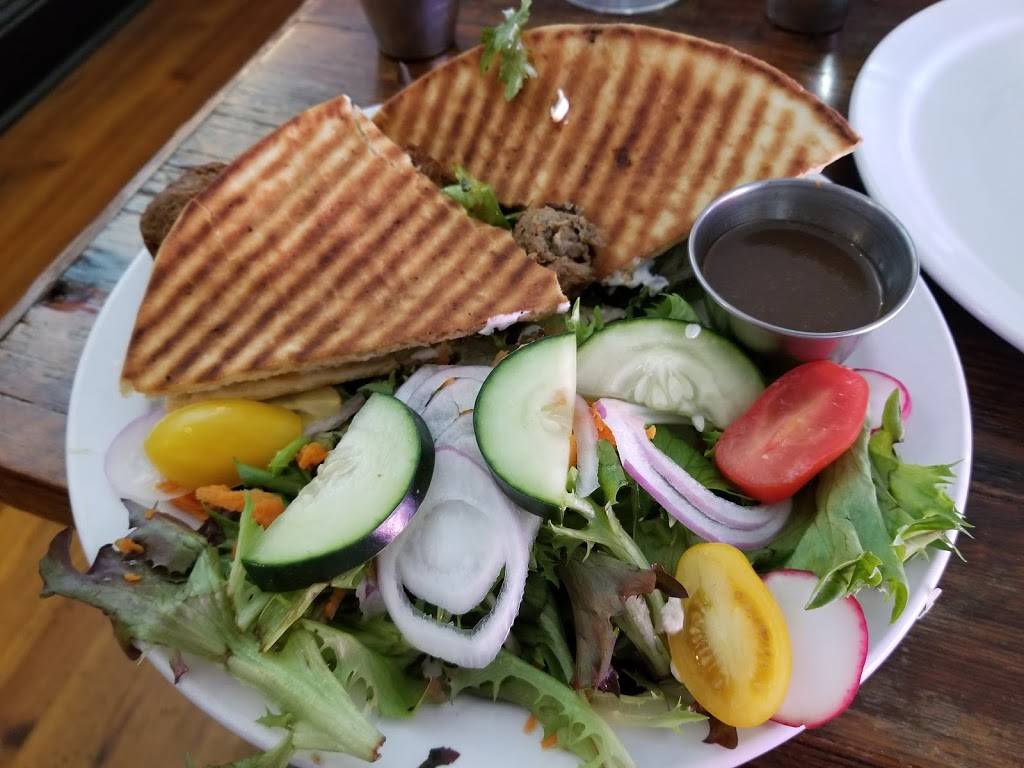 Platypus & Gnome | restaurant | 9 S Front St, Wilmington, NC 28401, USA | 9107699300 OR +1 910-769-9300