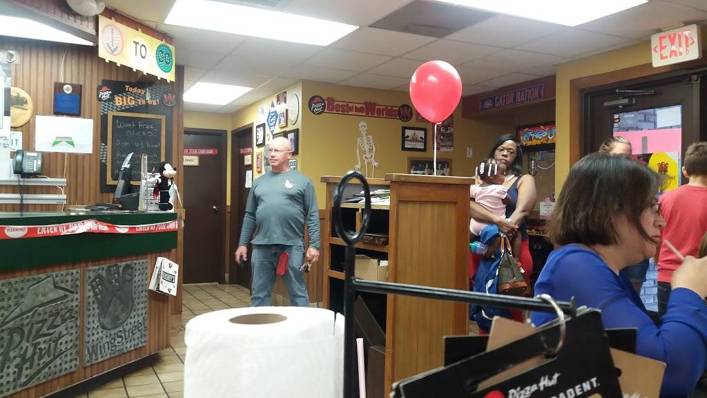 Pizza Hut | restaurant | 1809 S Parsons Ave, Seffner, FL 33584, USA | 8136849001 OR +1 813-684-9001