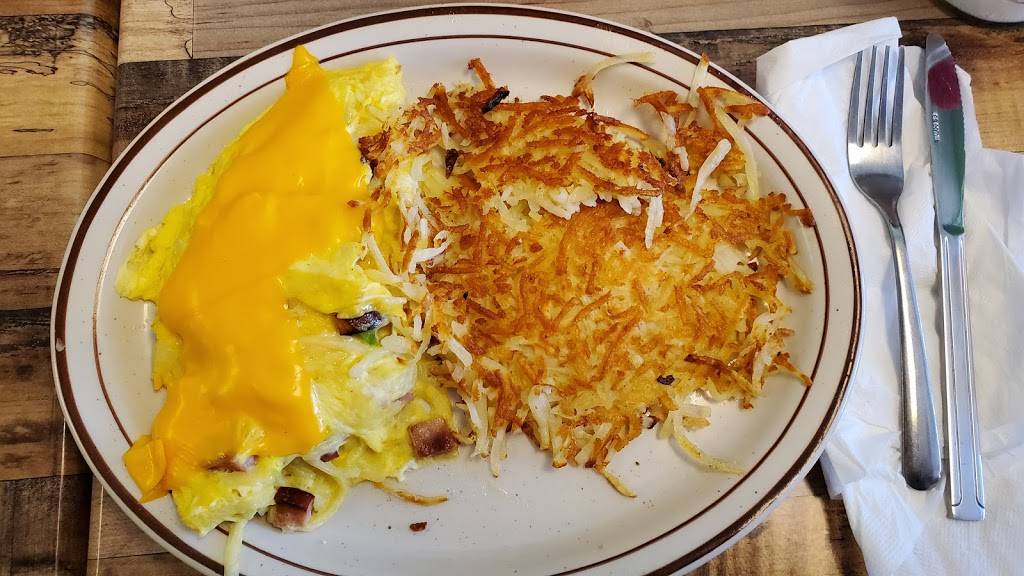 Loreens Corner Kitchen | restaurant | 4700 Babcock St NE, Palm Bay, FL 32905, USA | 3213275434 OR +1 321-327-5434