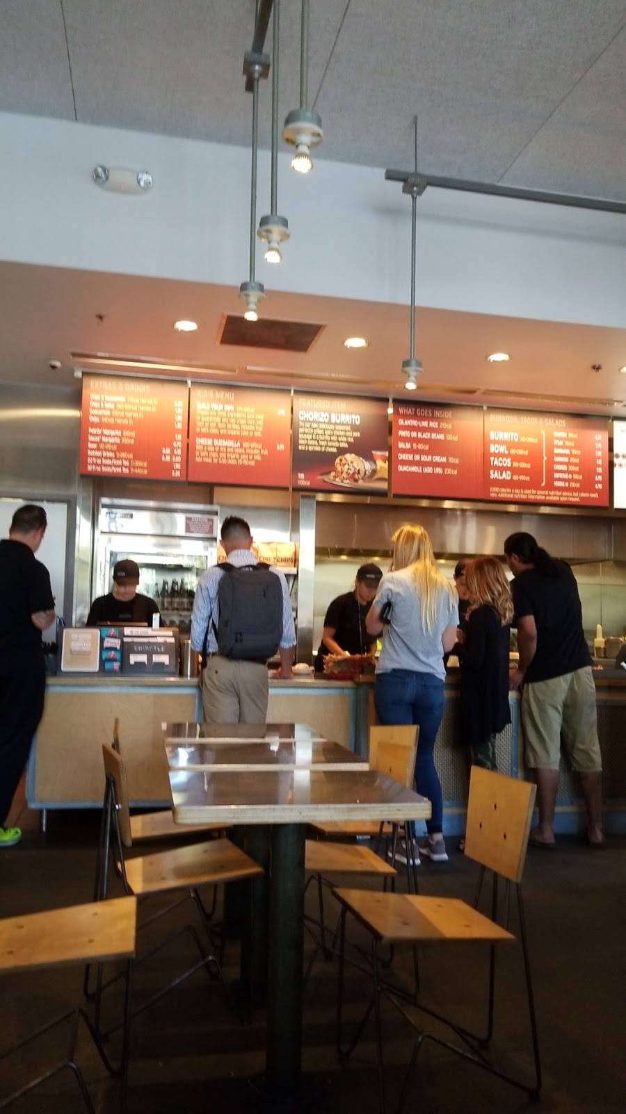 Chipotle Mexican Grill | restaurant | 3090 Countryside Dr, Turlock, CA 95380, USA | 2096567647 OR +1 209-656-7647