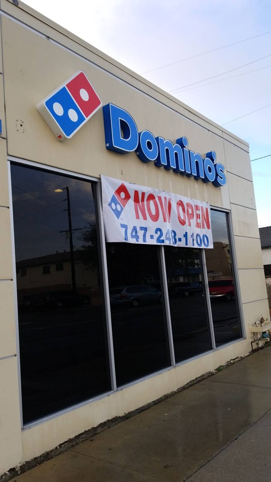 Dominos Pizza | meal delivery | 12501 Burbank Blvd, Valley Village, CA 91607, USA | 7472481100 OR +1 747-248-1100