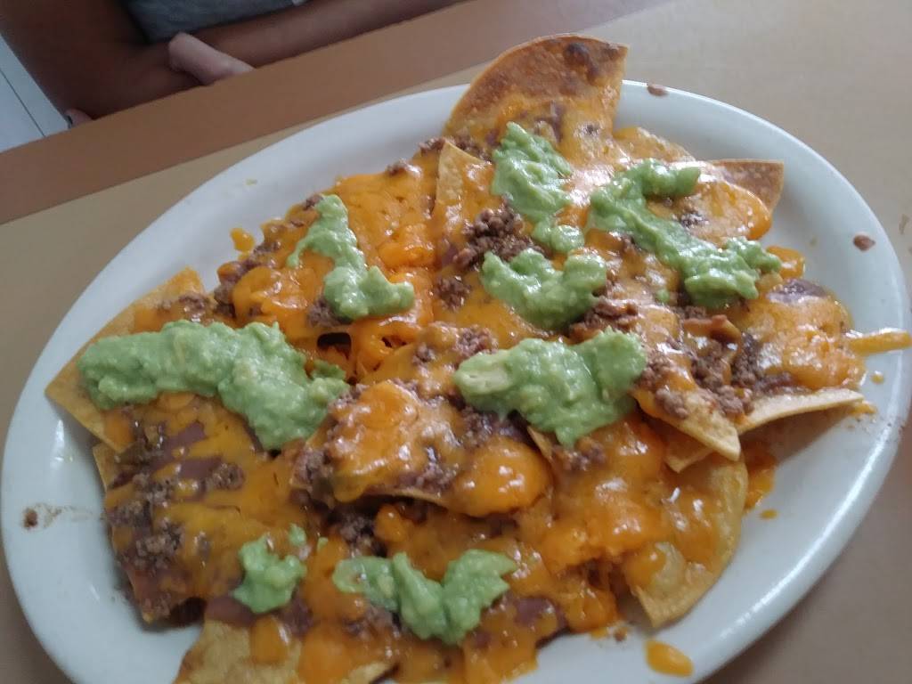 Cristans Tacos | restaurant | 8054 Midcrown Dr, San Antonio, TX 78218, USA | 2106572211 OR +1 210-657-2211