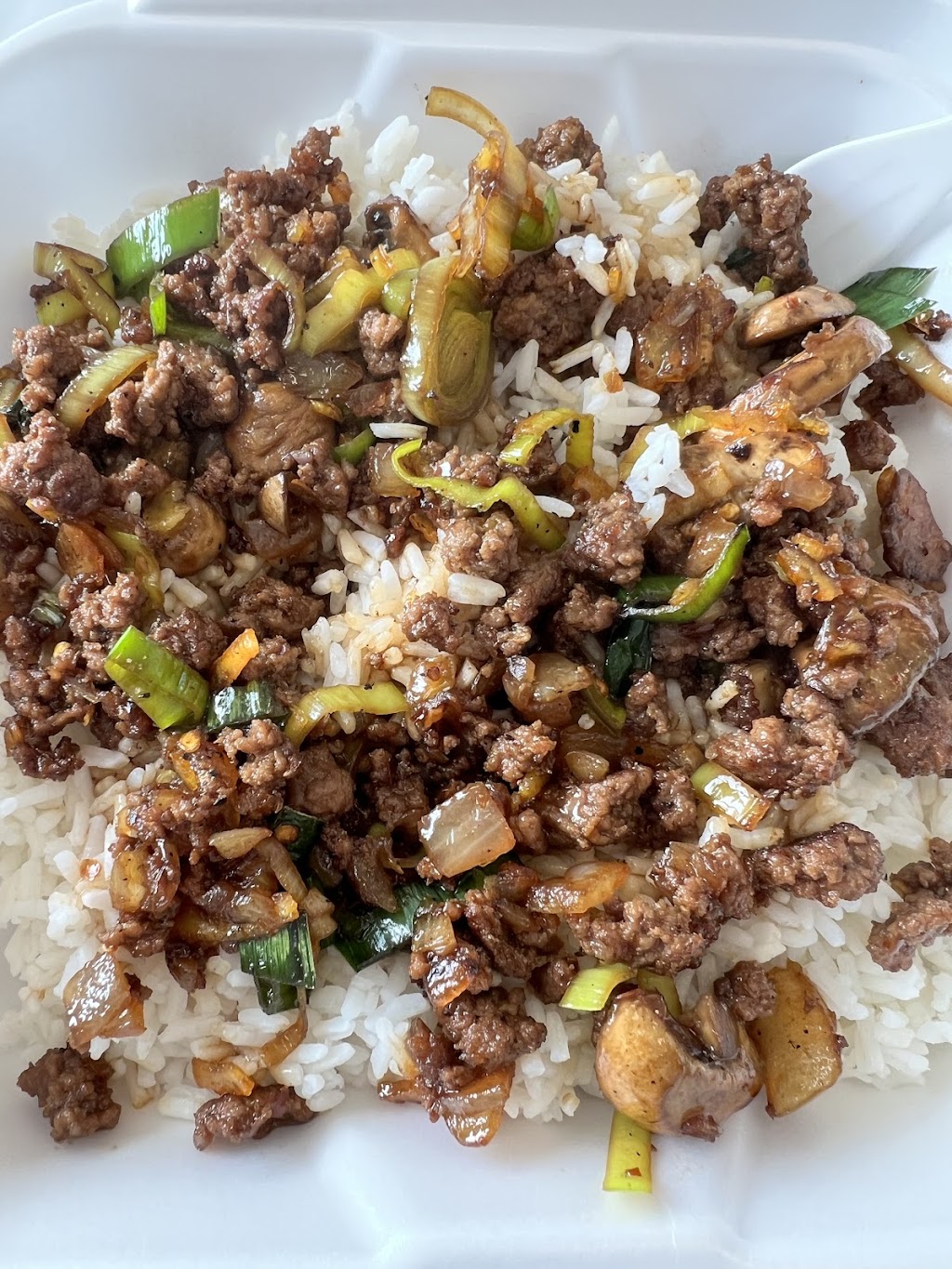 Hole in the Wall | restaurant | 432 Main St W #1, Mt Carmel, TN 37645, USA | 4232517308 OR +1 423-251-7308