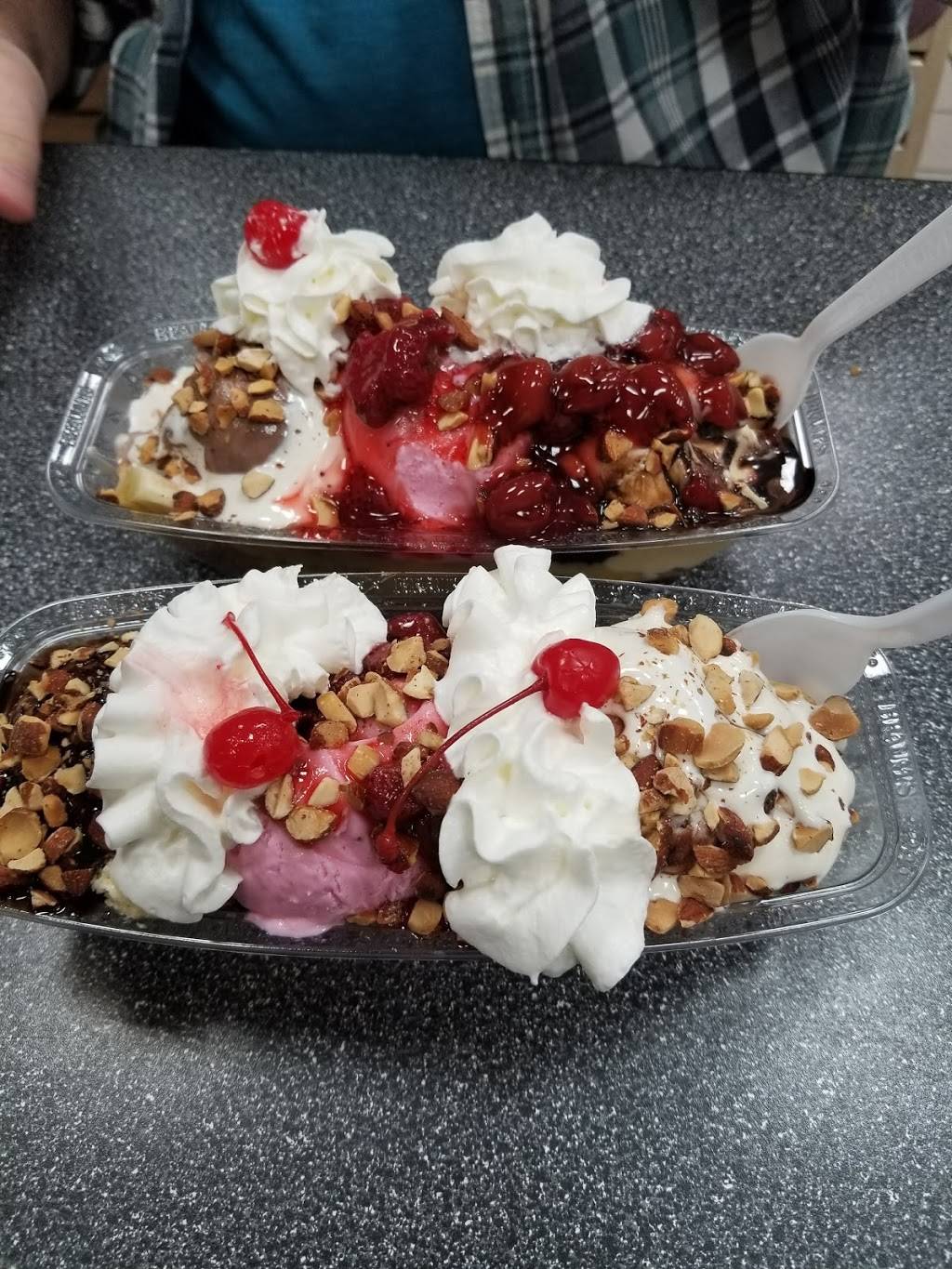 Braums Ice Cream And Burger Restaurant | restaurant | 17879 Preston Rd, Dallas, TX 75252, USA | 9722487379 OR +1 972-248-7379