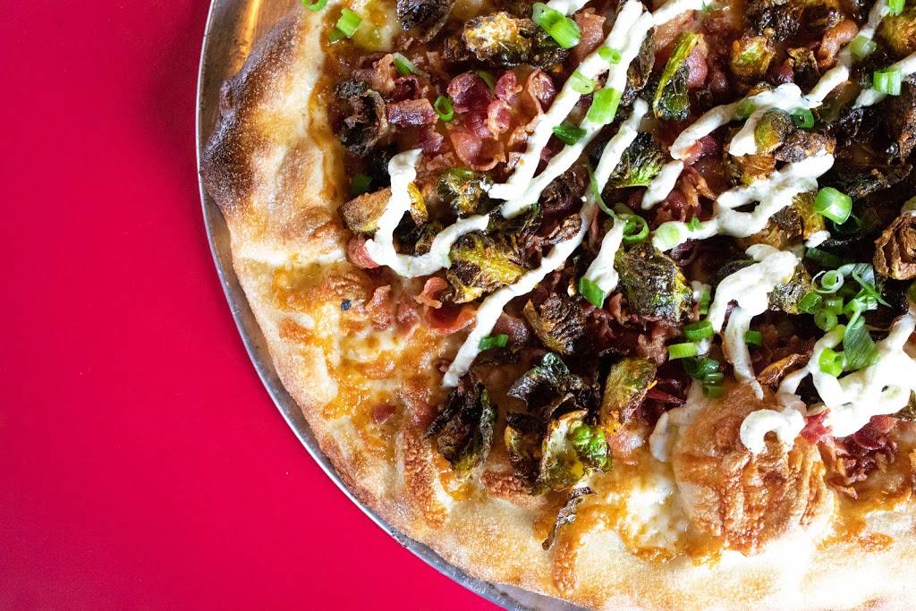 Coal Haus 337 | restaurant | 337 N Roosevelt Ave, Burlington, IA 52601, USA | 3197540064 OR +1 319-754-0064