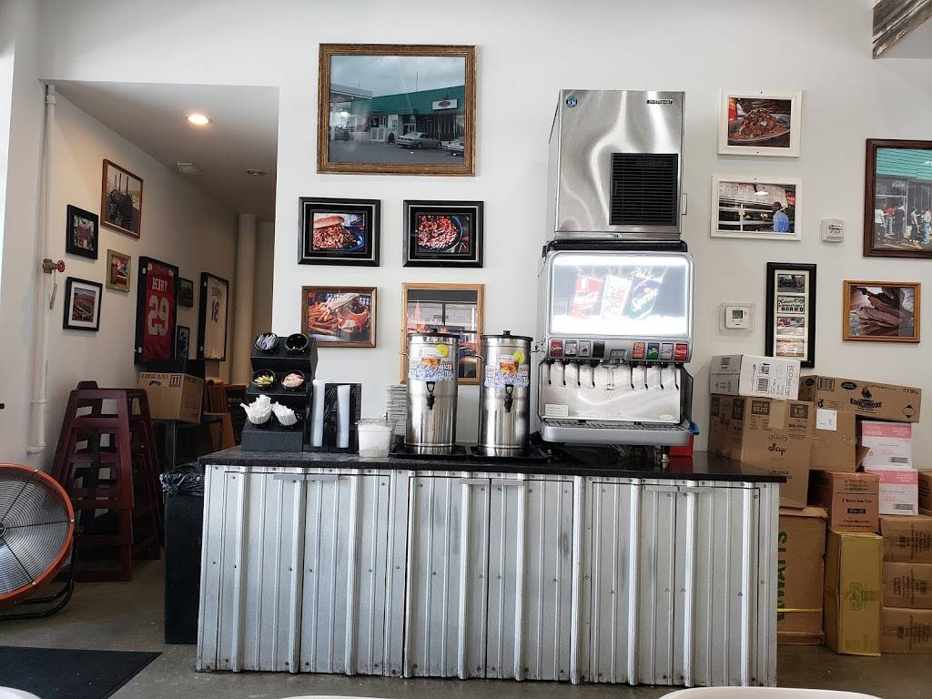 District BBQ | restaurant | 2670 Avenir PL O, Vienna, VA 22180, USA | 7035732370 OR +1 703-573-2370