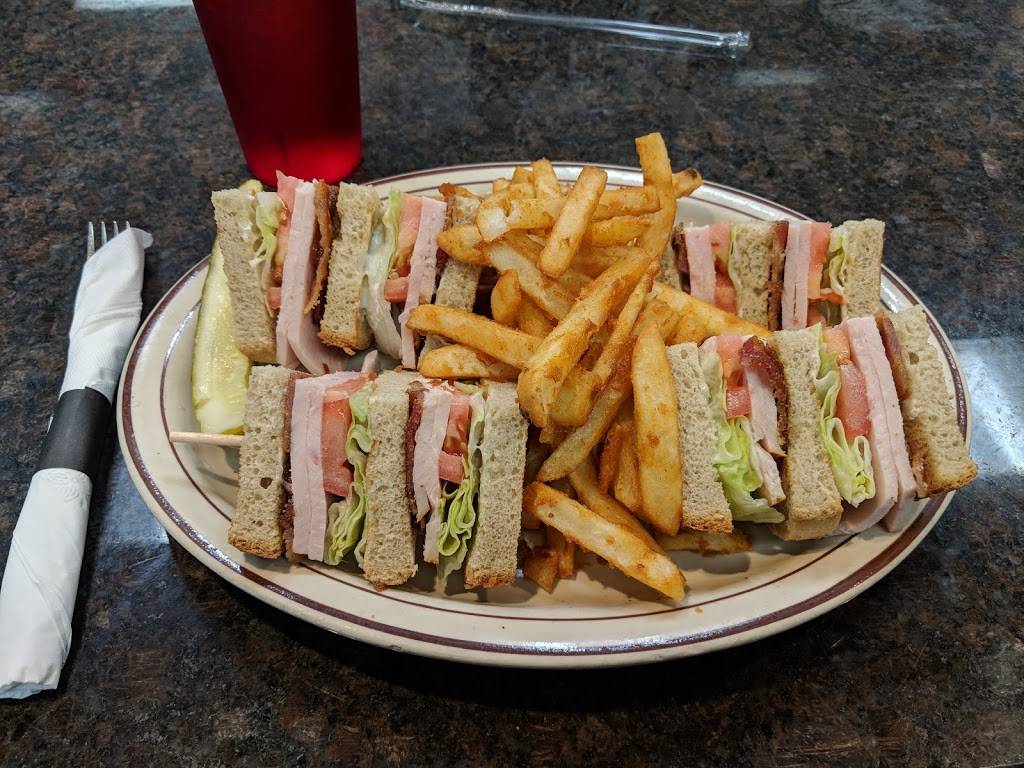 Hilltop Coney Diner | restaurant | 3783 S Van Dyke Rd, Marlette, MI 48453, USA | 9896357870 OR +1 989-635-7870