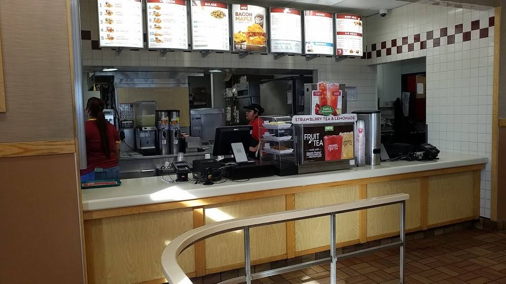 Wendys | restaurant | 769 E Frontage Rd, Rio Rico, AZ 85648, USA | 5203770002 OR +1 520-377-0002