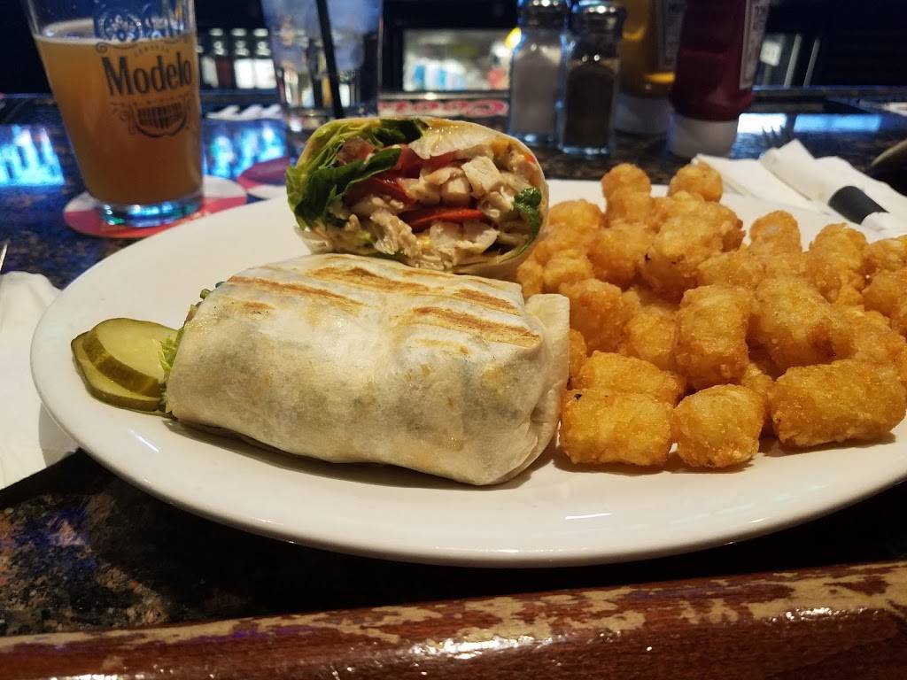 Crazy​ ​​Pour Sports Bar | restaurant | 105 North Ave, Villa Park, IL 60181, USA | 6307580099 OR +1 630-758-0099