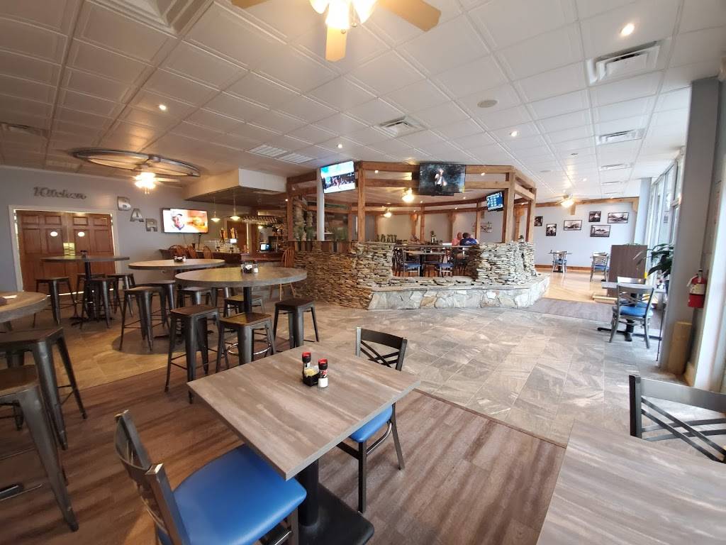 Portside Grill on Urbanna Creek | restaurant | 25 Cross St, Urbanna, VA 23175, USA | 8046956240 OR +1 804-695-6240