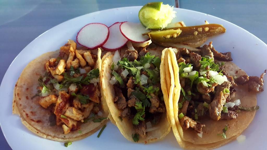 El Carbonero | restaurant | 1414 Lake Ave, Lake Worth, FL 33460, USA | 5616608667 OR +1 561-660-8667