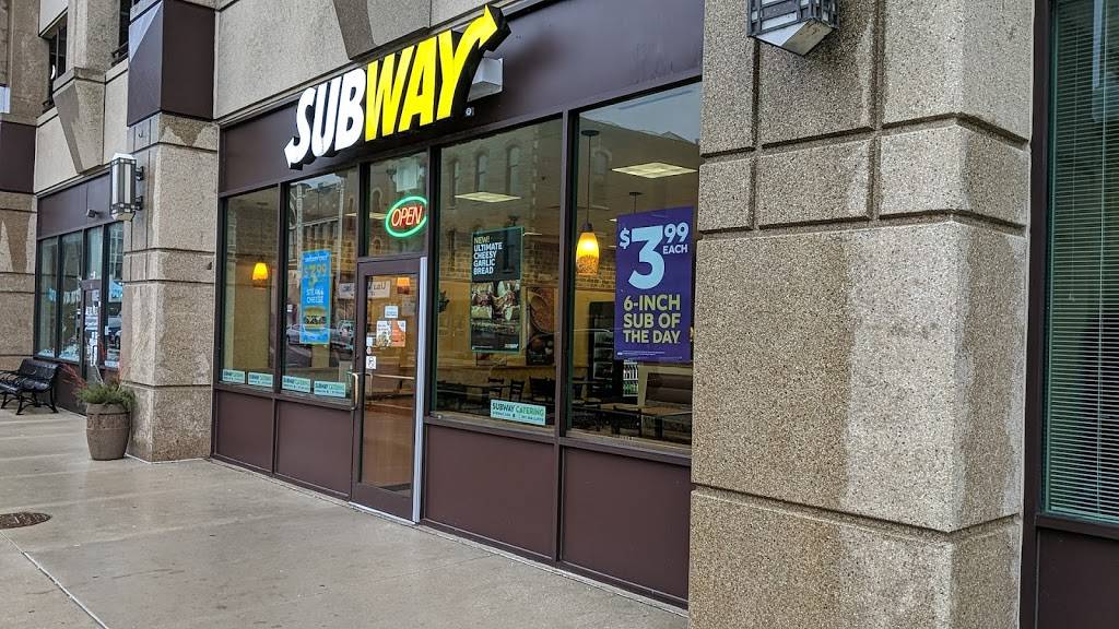 Subway Restaurants | restaurant | 5 E Downer Pl, Aurora, IL 60505, USA | 6308014282 OR +1 630-801-4282