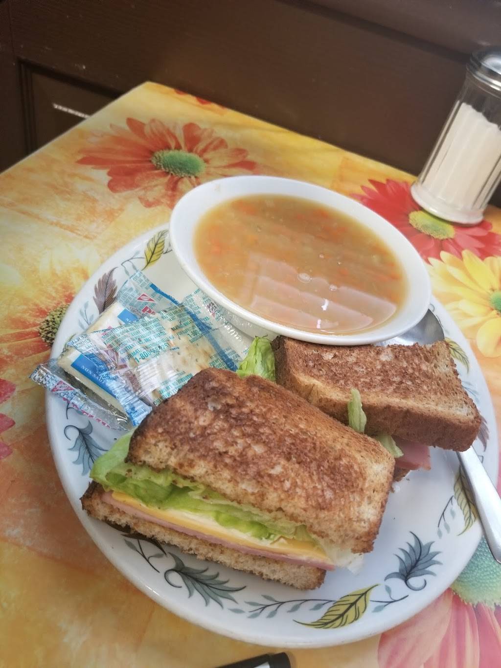 The Side Door Family Restaurant | restaurant | 33 Queen St, Crysler, ON K0A 1R0, Canada | 6139871086 OR +1 613-987-1086