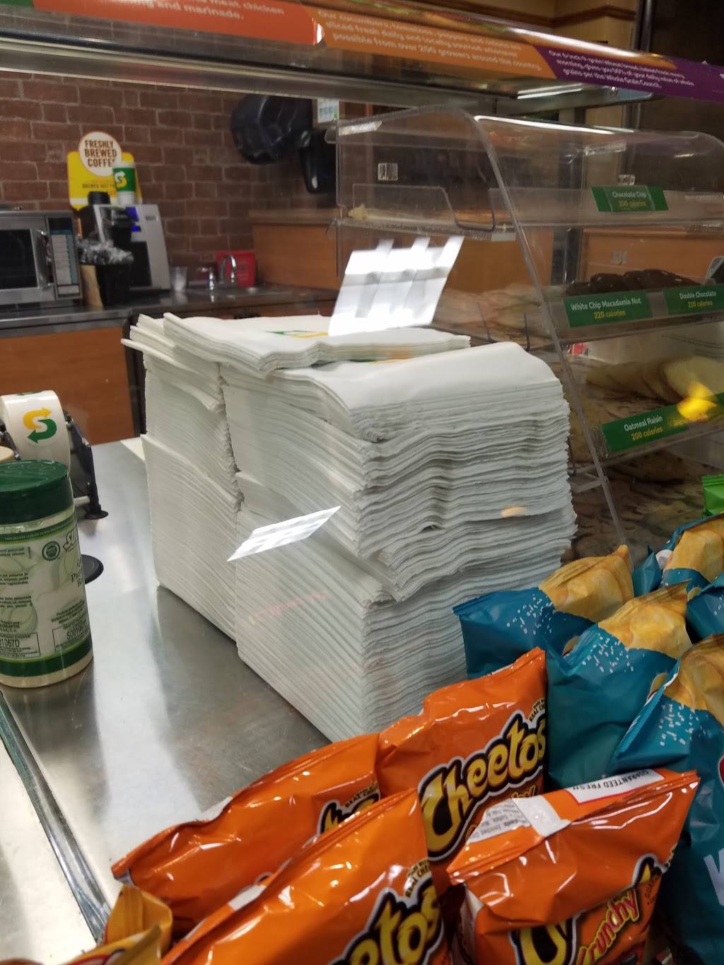 Subway | restaurant | 7711 Burnet Rd, Austin, TX 78757, USA | 5129060192 OR +1 512-906-0192