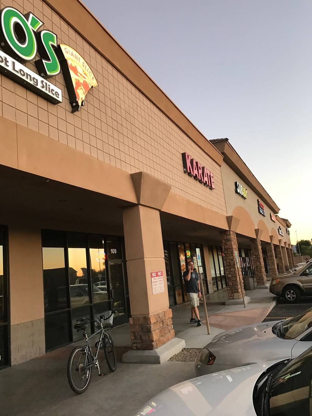 Subway | restaurant | 3317 S Higley Rd, Gilbert, AZ 85297, USA | 4802791460 OR +1 480-279-1460