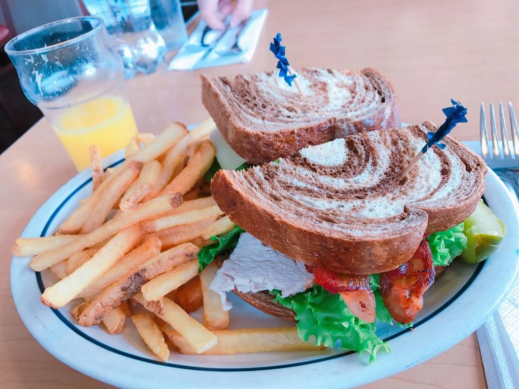 IHOP | bakery | 1701 State St, Santa Barbara, CA 93101, USA | 8058981886 OR +1 805-898-1886