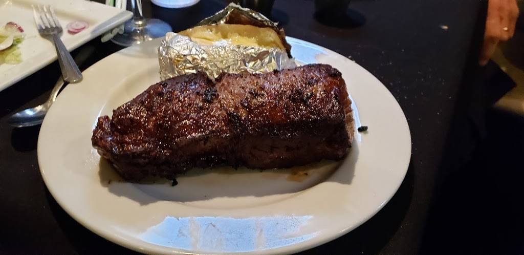 Springfield Carriage | restaurant | 724 E Edwards St, Springfield, IL 62703, USA | 2175721457 OR +1 217-572-1457