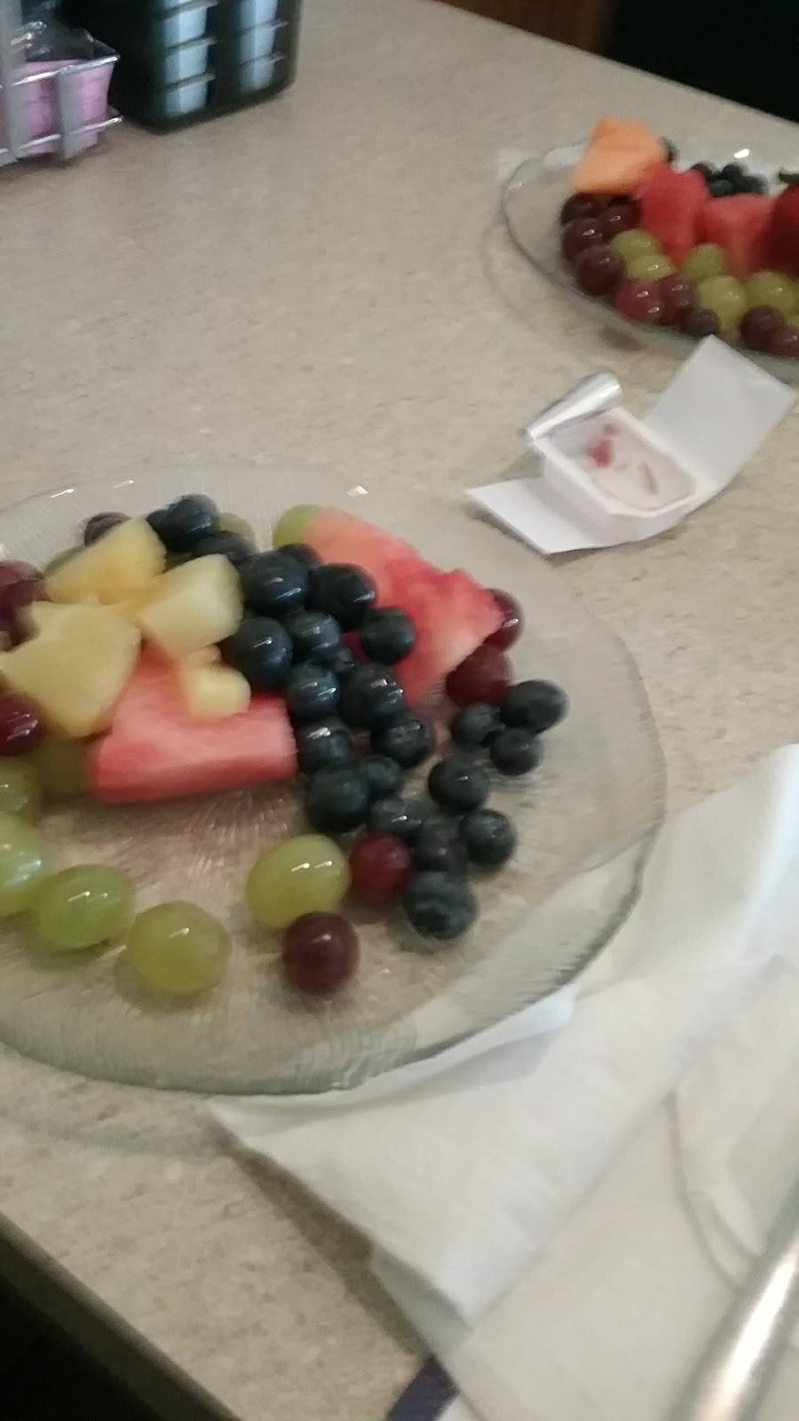 5 & 20 Country Restaurant | restaurant | 7995 Hwy 20, Shipshewana, IN 46565, USA | 2607684958 OR +1 260-768-4958