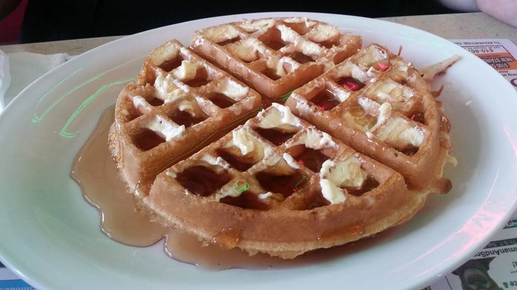 Queen City Diner | restaurant | 1801 Lehigh St, Allentown, PA 18103, USA | 6107910240 OR +1 610-791-0240