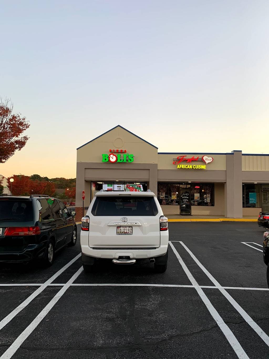 Pizza Bolis | restaurant | 10631 Greenbelt Rd Suite 100, Lanham, MD 20706, USA | 2404510000 OR +1 240-451-0000